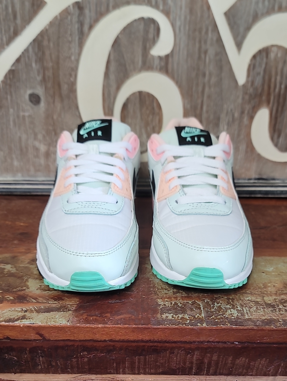 🔥🔥 Nike Wmns Air Max 90 'Easter' Wmns 8 Good/like New. Fast Shipping - Picture 4 of 16
